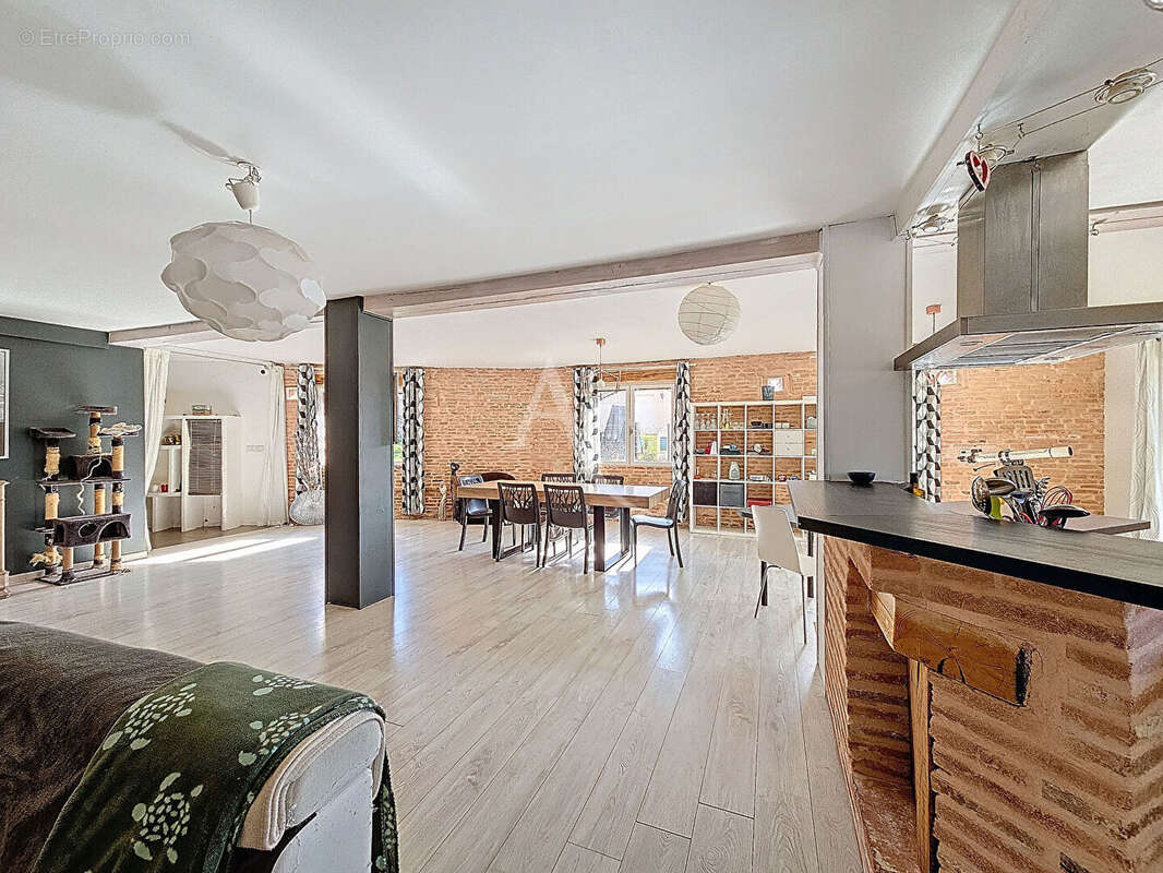 Maison à LAPEYROUSE-FOSSAT