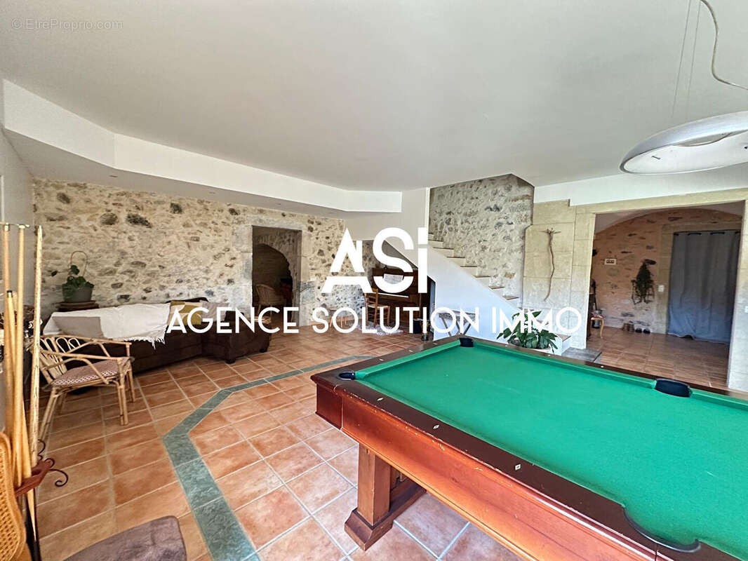 Maison à ALBA-LA-ROMAINE