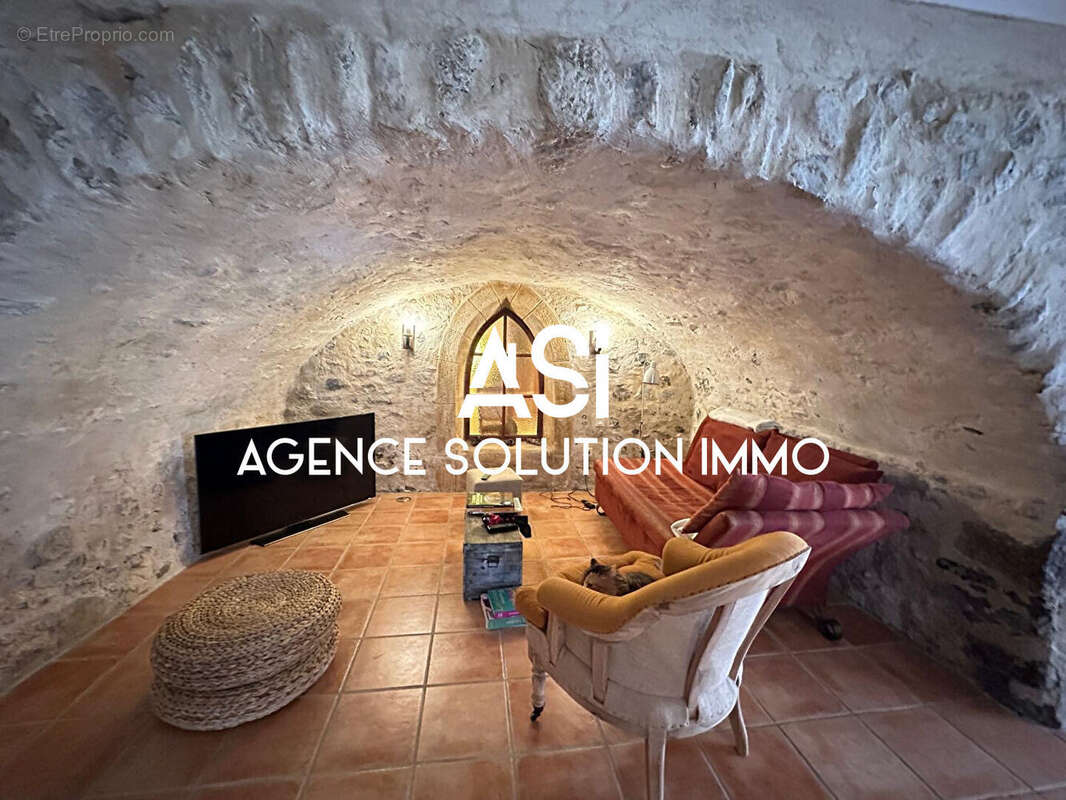 Maison à ALBA-LA-ROMAINE