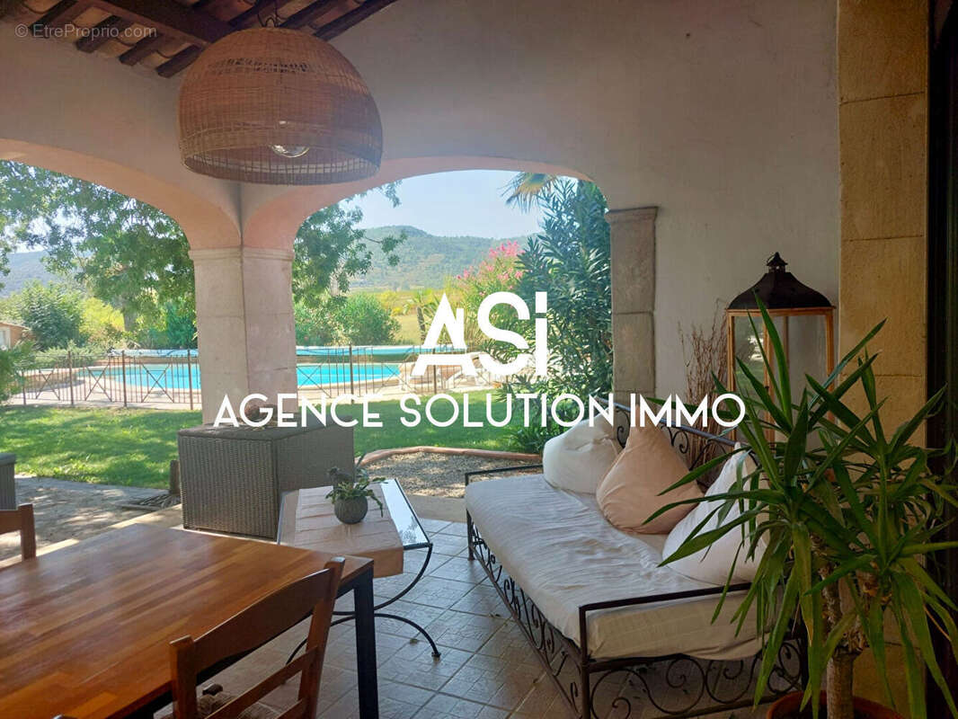 Maison à ALBA-LA-ROMAINE