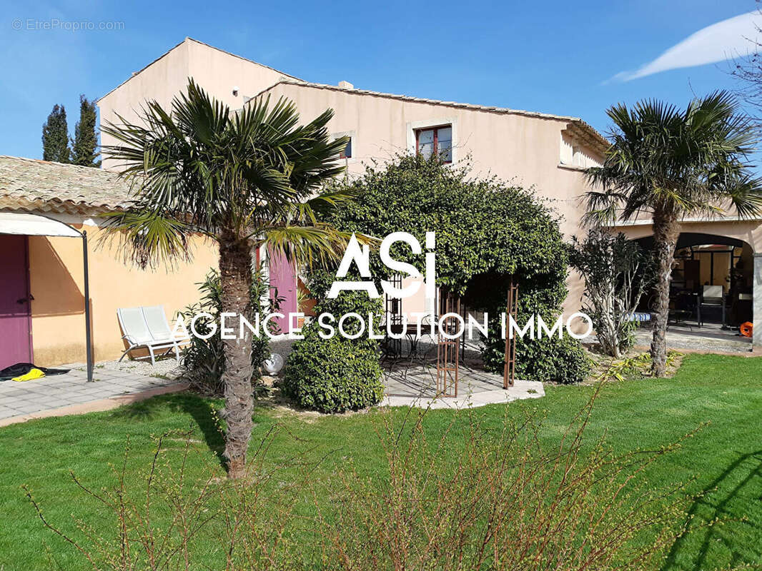 Maison à ALBA-LA-ROMAINE