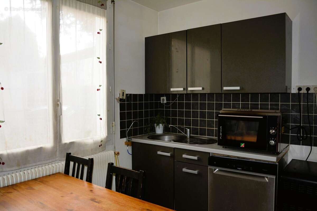 Photo 5 - Commerce à SOTTEVILLE-LES-ROUEN