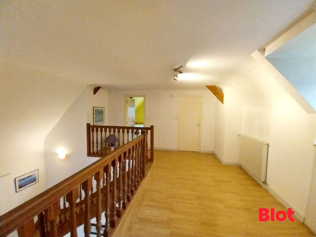 Maison à LA CHAPELLE-DES-FOUGERETZ