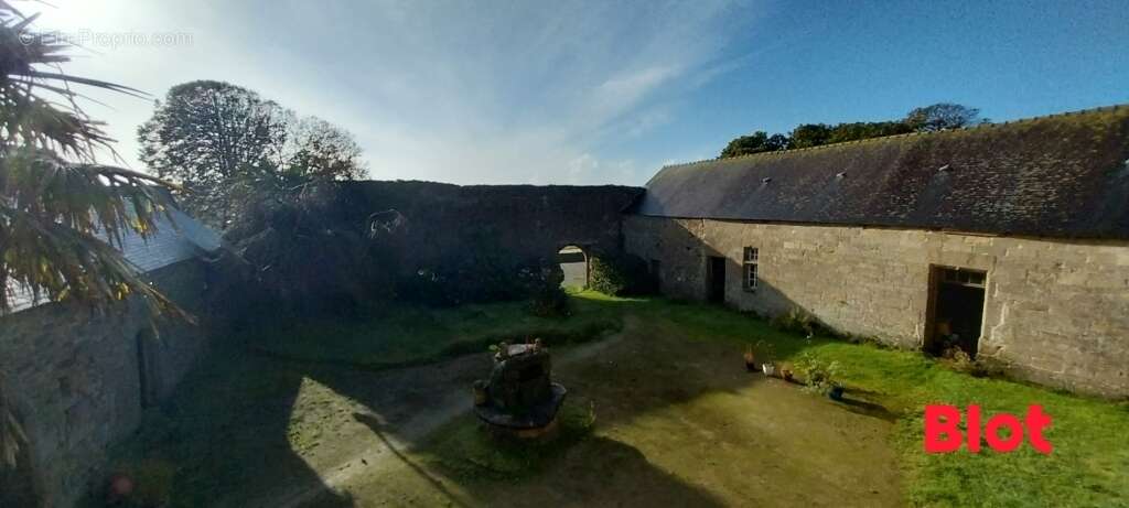 Maison à SAINT-RENAN