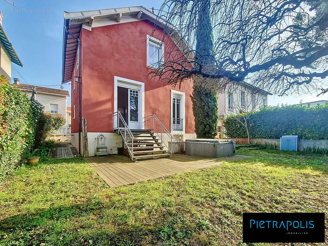 Maison à LYON-8E