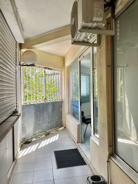 Commerce à POINTE-A-PITRE