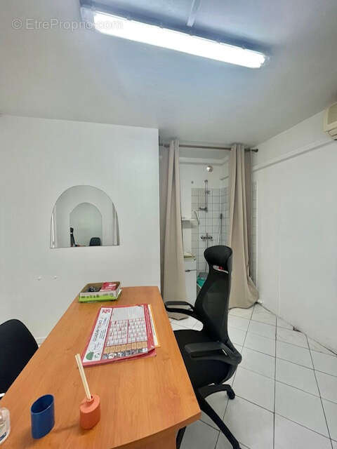 Commerce à POINTE-A-PITRE