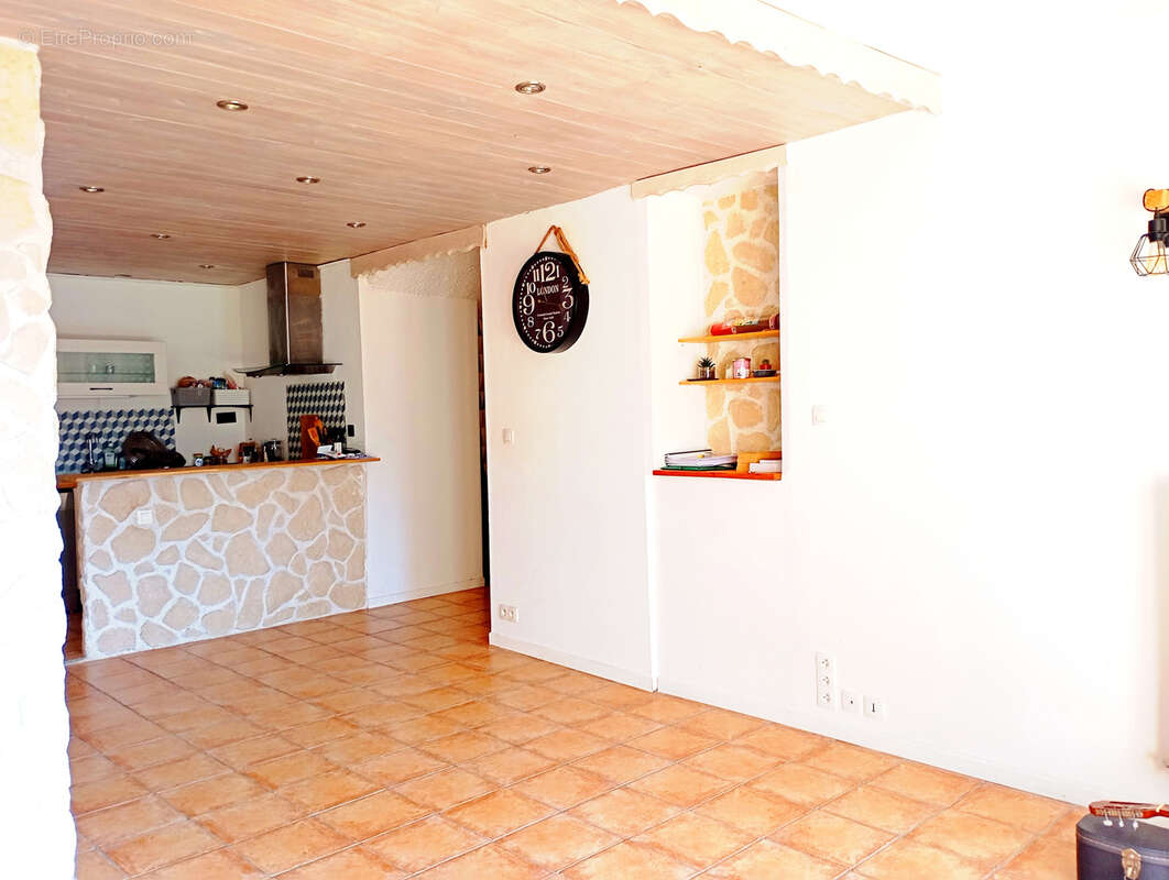 Appartement à PRUNIERES