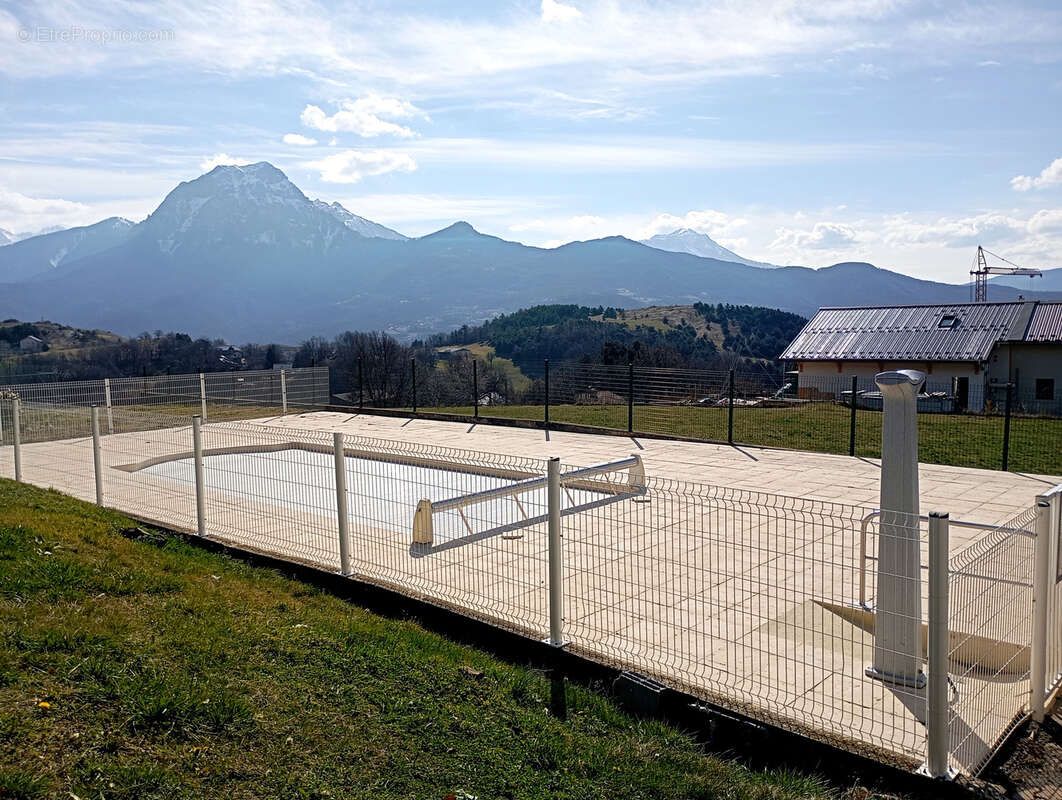 Appartement à PRUNIERES