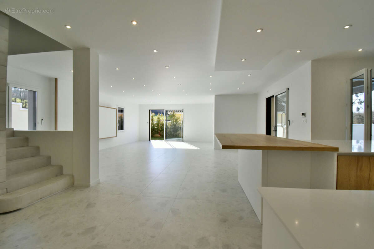 Maison à SAINT-AGNIN-SUR-BION