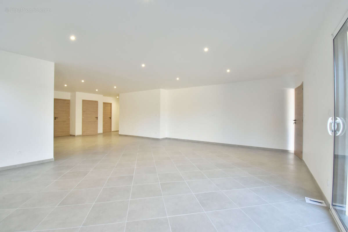 Maison à SAINT-AGNIN-SUR-BION