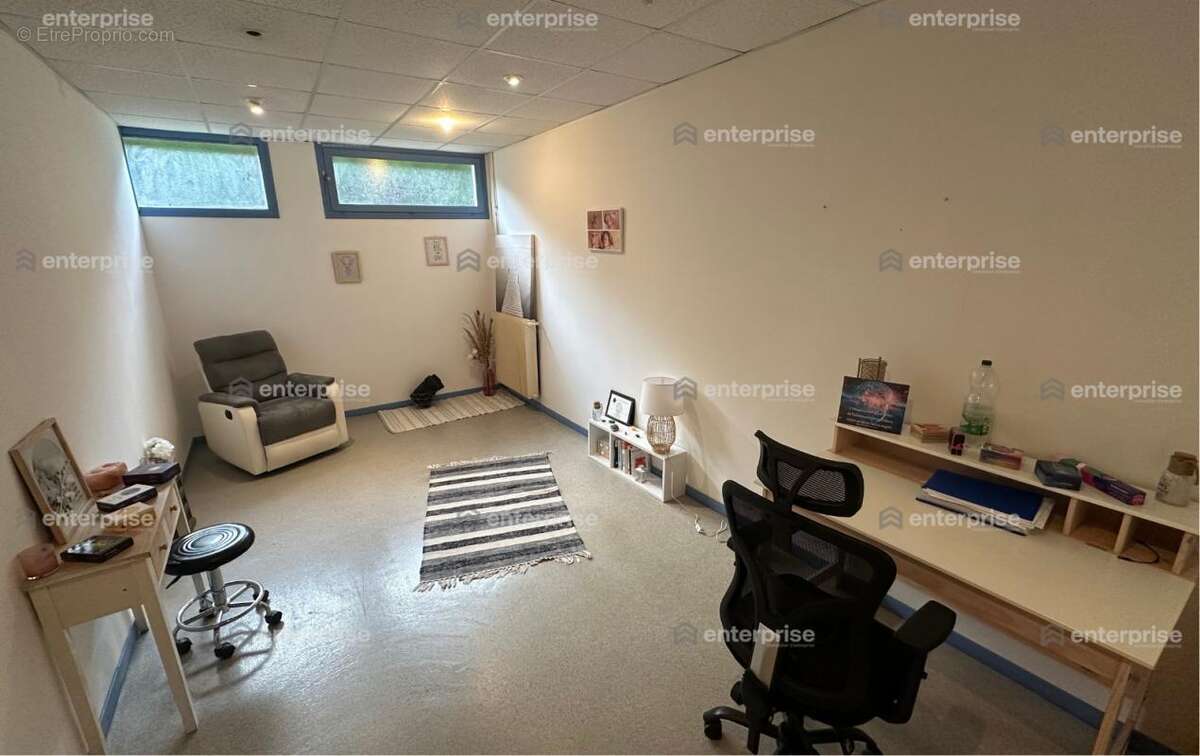 Commerce à GOUVIEUX