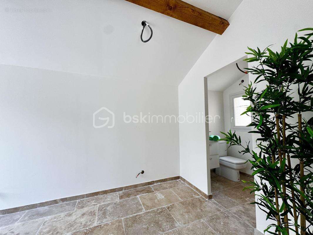 Maison à LA FARLEDE