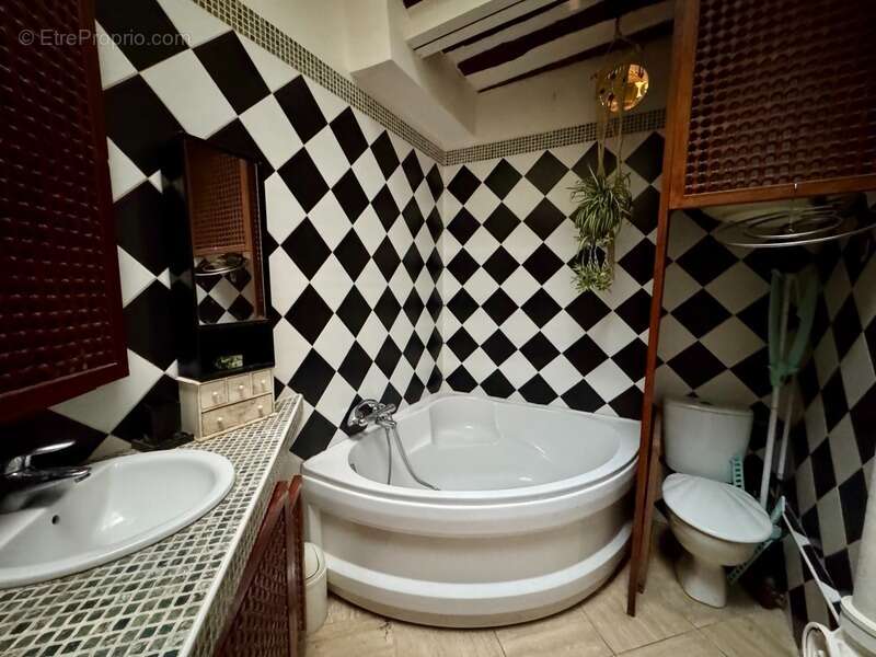 Appartement à PARIS-3E