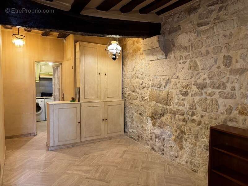 Appartement à PARIS-3E