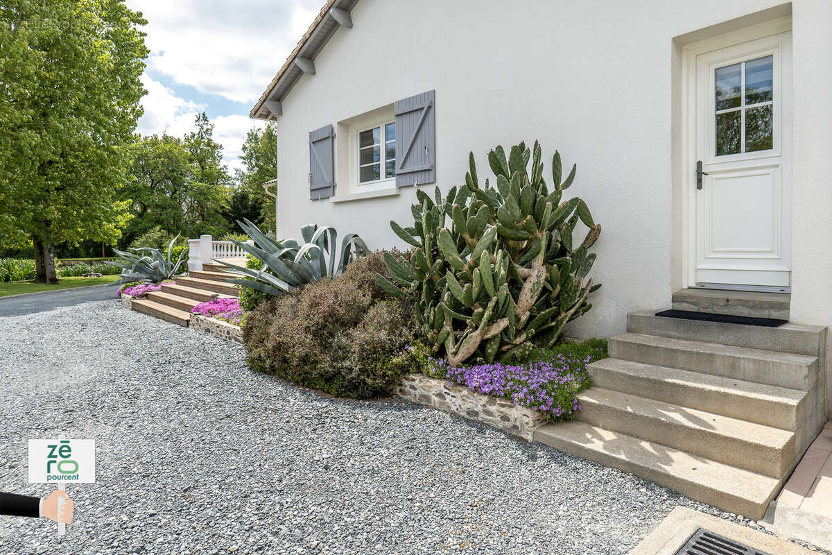 Maison à LES CLOUZEAUX