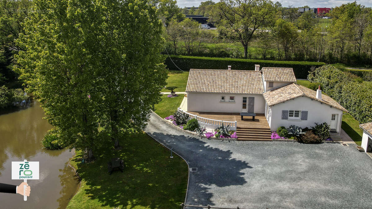 Maison à LES CLOUZEAUX