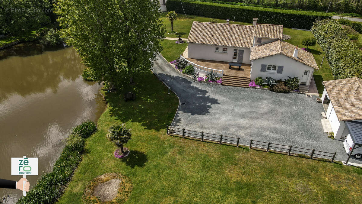 Maison à LES CLOUZEAUX