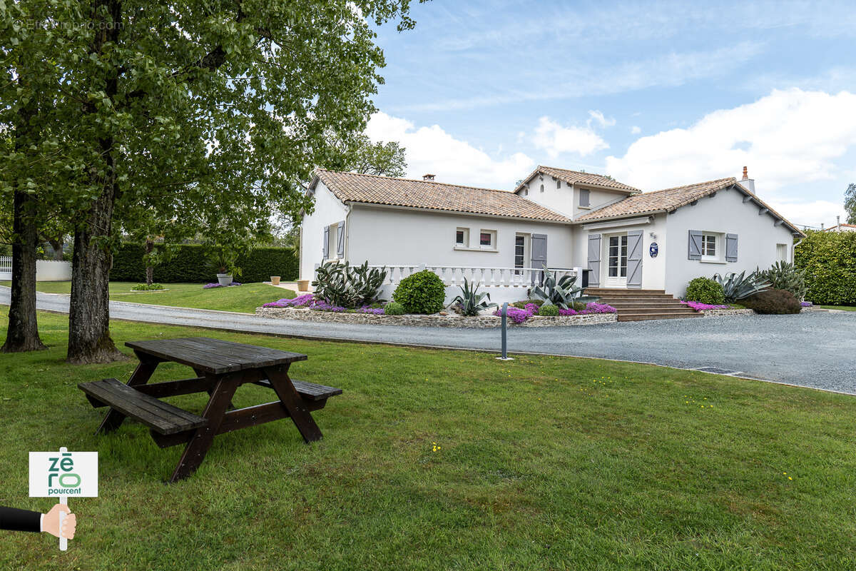 Maison à LES CLOUZEAUX