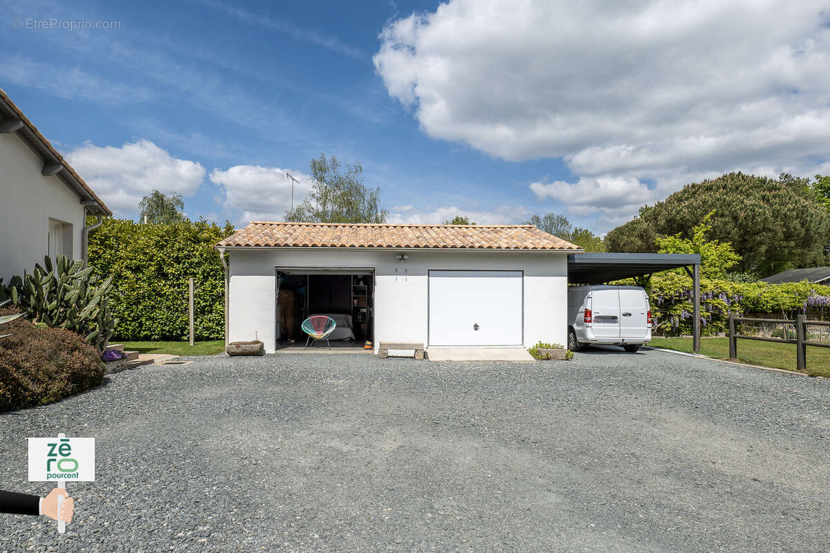 Maison à LES CLOUZEAUX