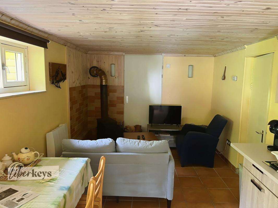 Maison à LE SYNDICAT