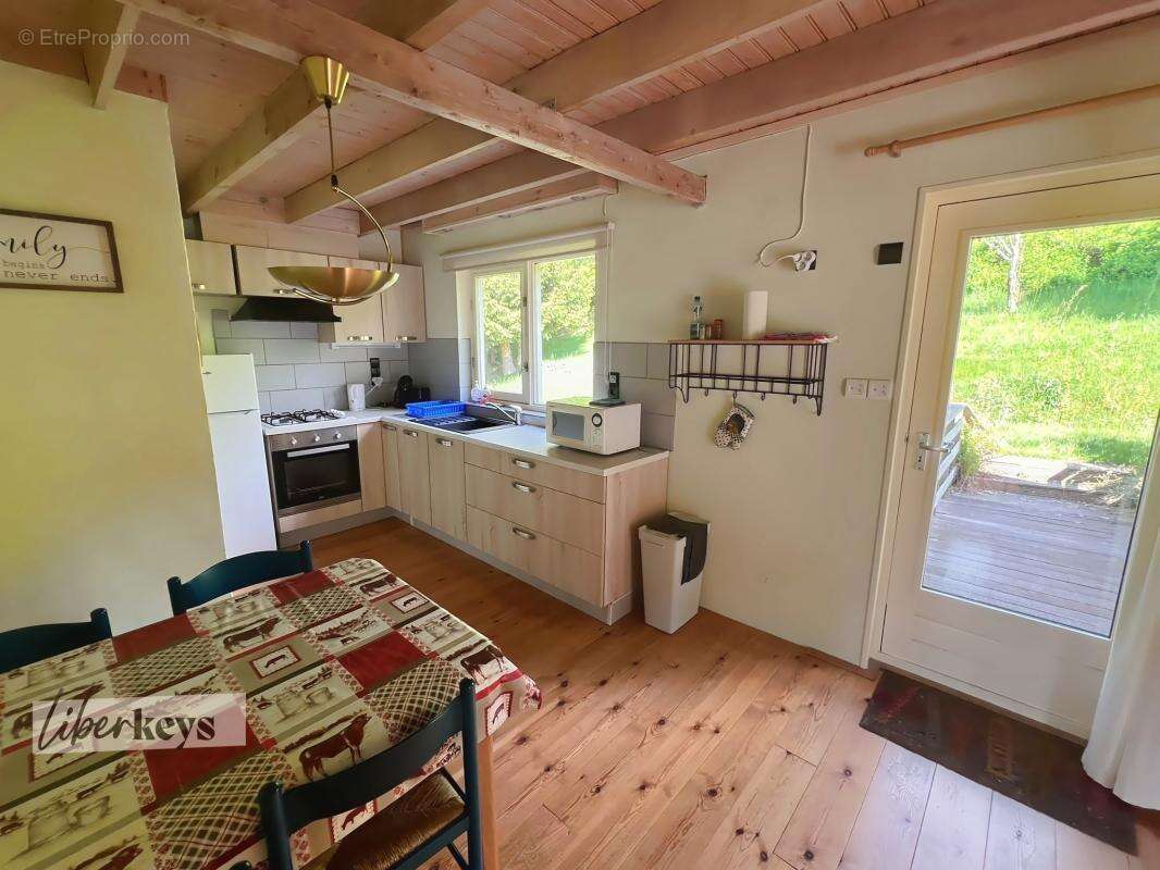 Maison à LE SYNDICAT