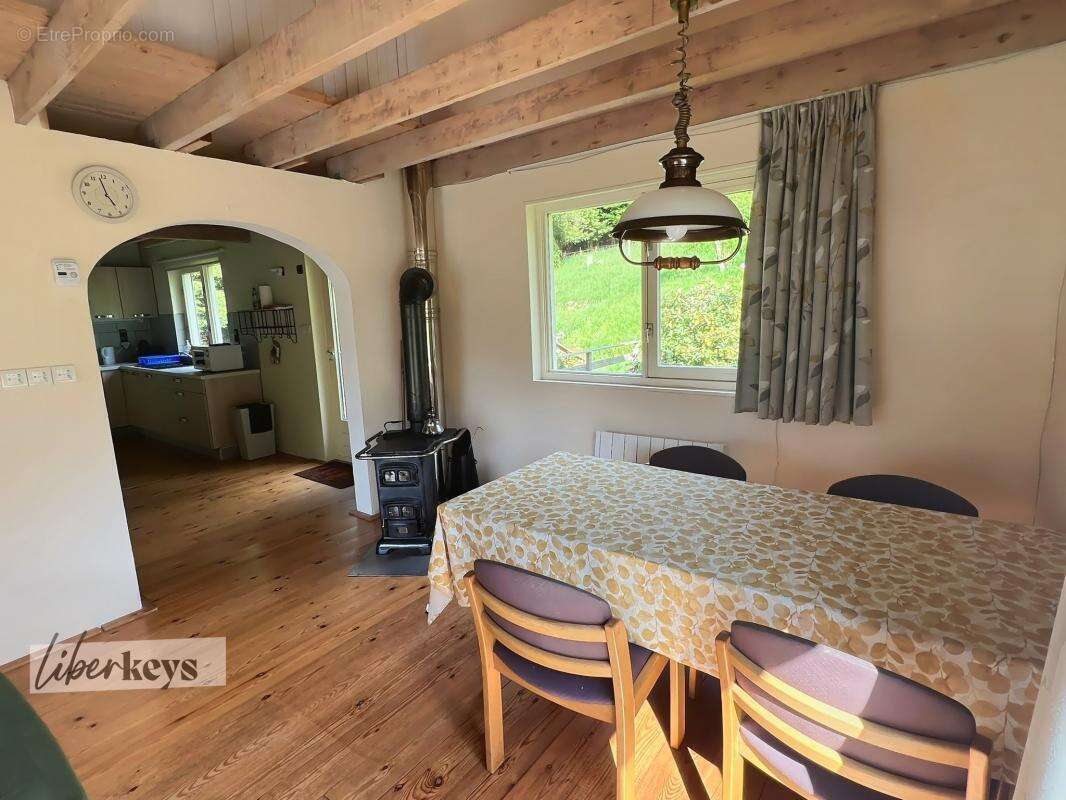 Maison à LE SYNDICAT