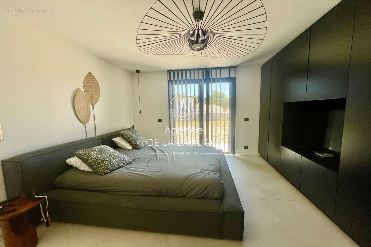 Maison à SAINT-MAXIMIN-LA-SAINTE-BAUME