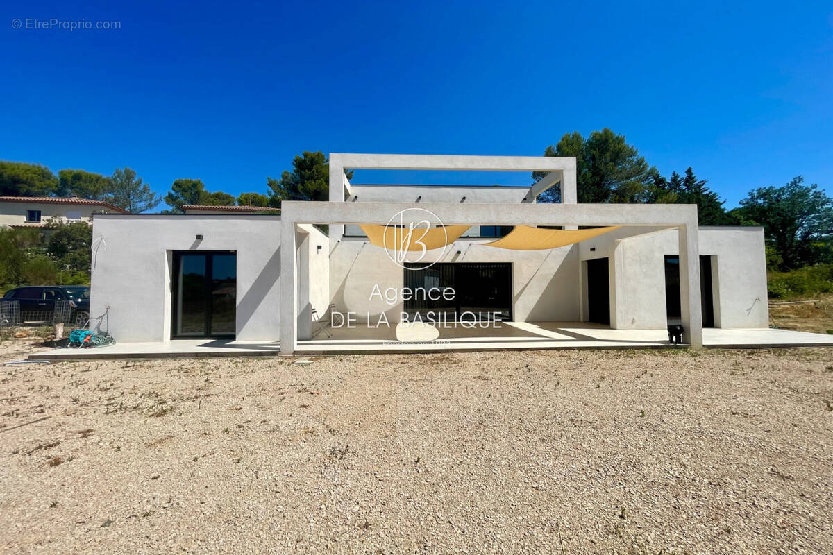 Maison à SAINT-MAXIMIN-LA-SAINTE-BAUME