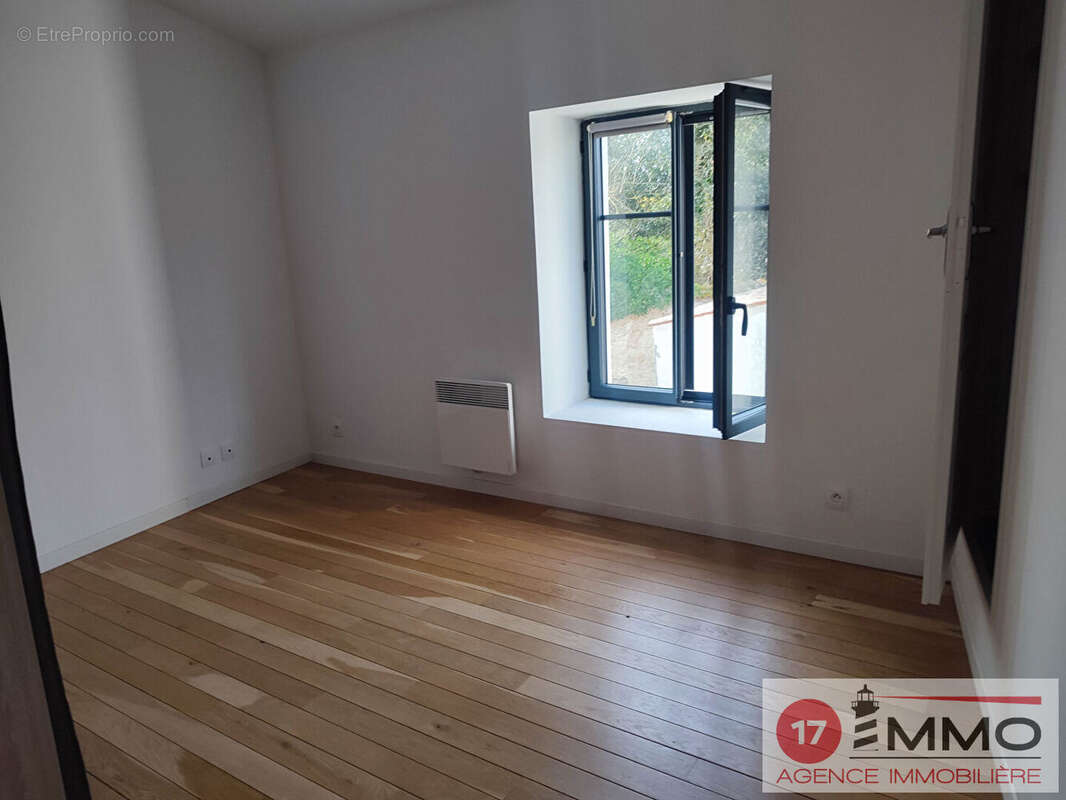 Maison à SALLES-SUR-MER