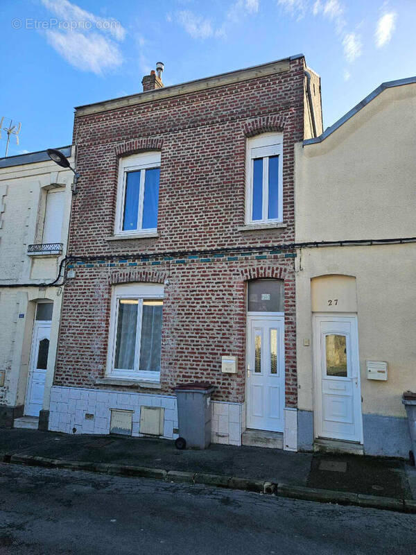 Maison à SAINT-QUENTIN