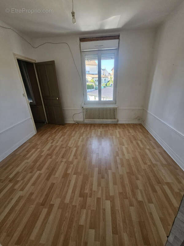 Maison à SAINT-QUENTIN