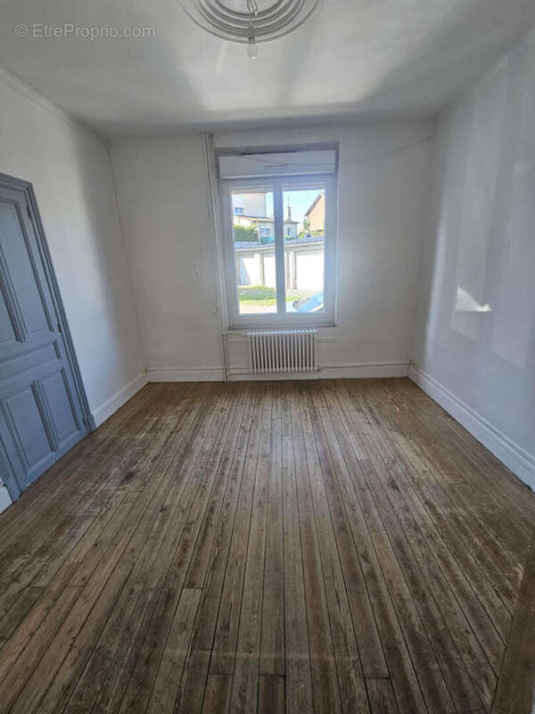 Maison à SAINT-QUENTIN