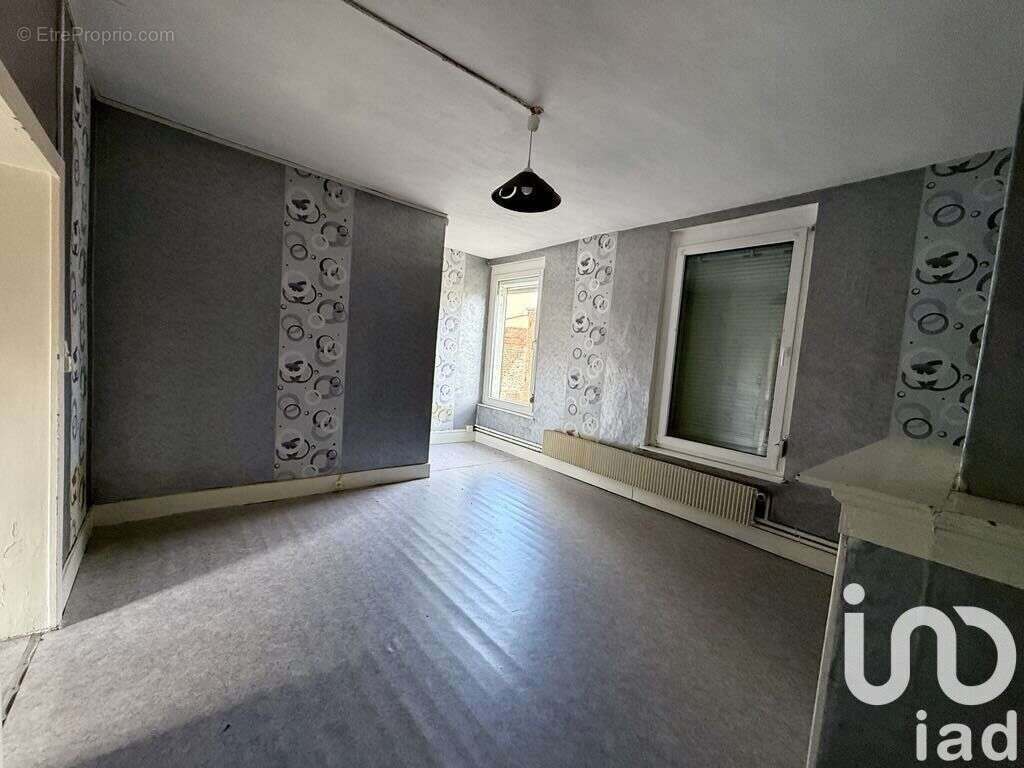 Photo 9 - Maison à SOLRE-LE-CHATEAU