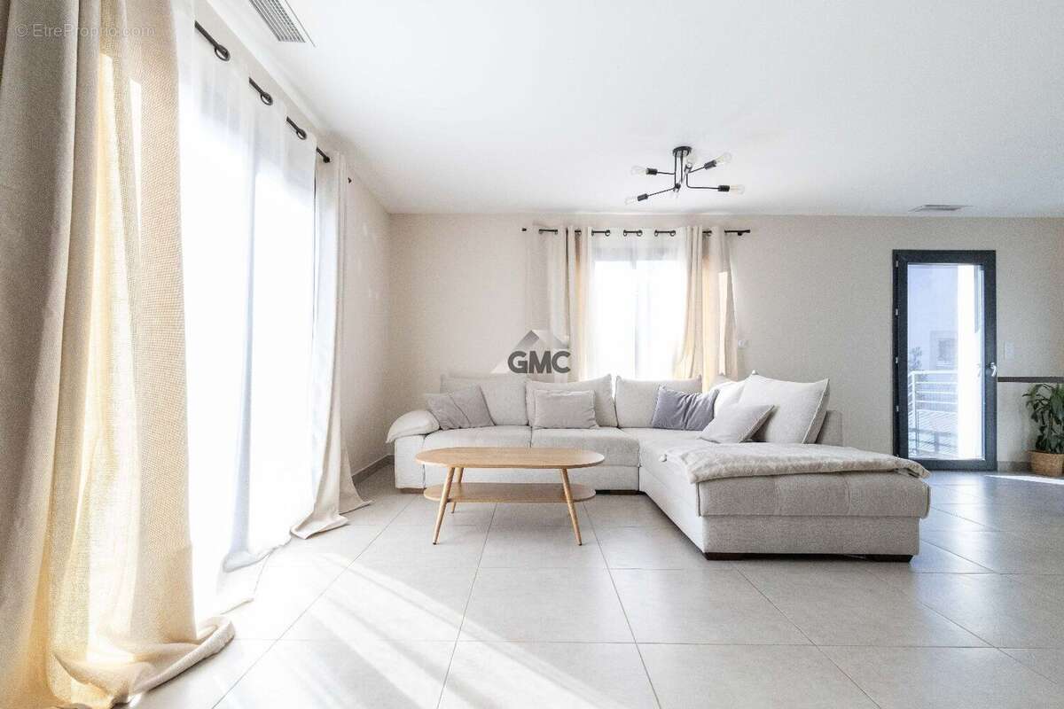 Photo 6 - Maison à ROUJAN