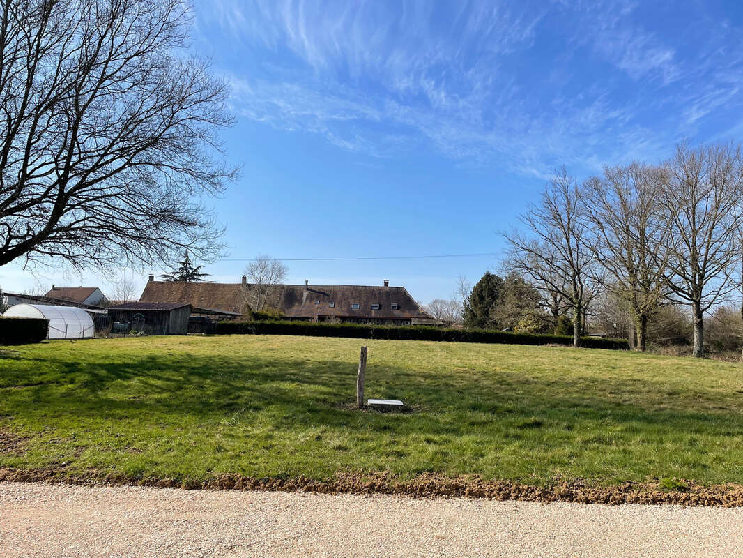 Maison à SAINT-MARTIN-EN-BRESSE