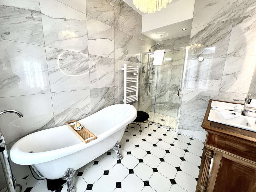 Maison à LA CHAMBRE