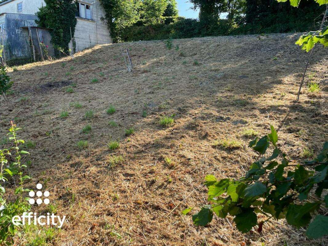 Terrain à SOULVACHE