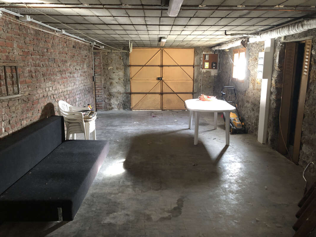 Maison à PARAY-VIEILLE-POSTE