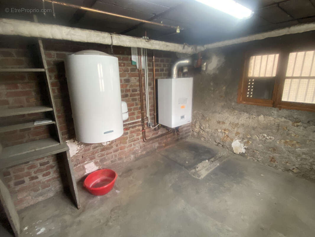 Maison à PARAY-VIEILLE-POSTE