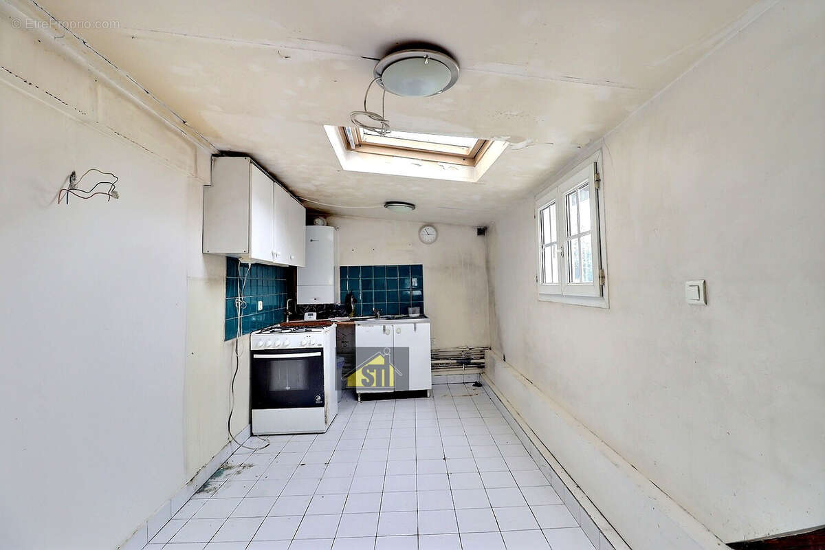 Appartement à PARIS-14E