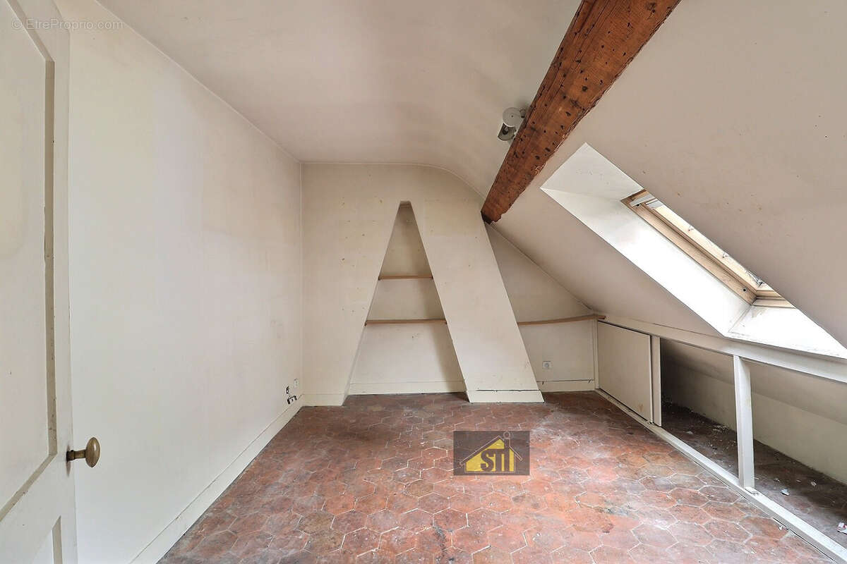 Appartement à PARIS-14E