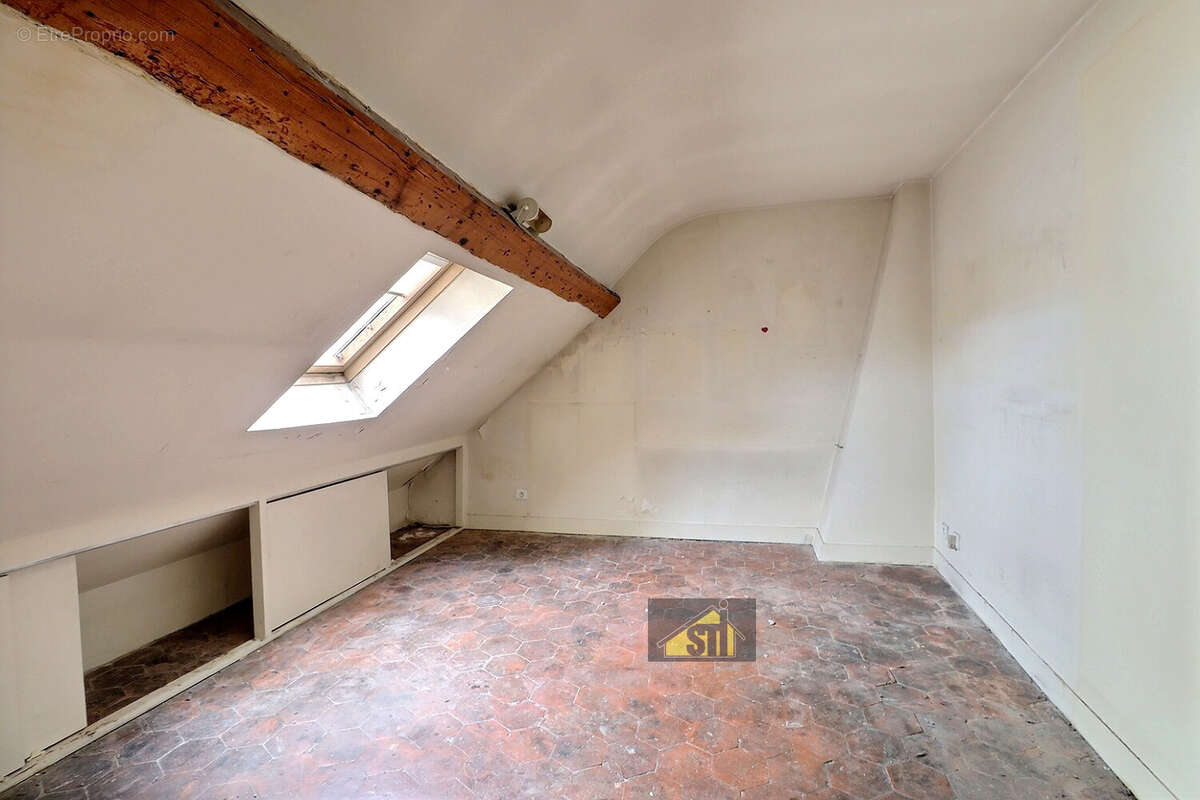 Appartement à PARIS-14E