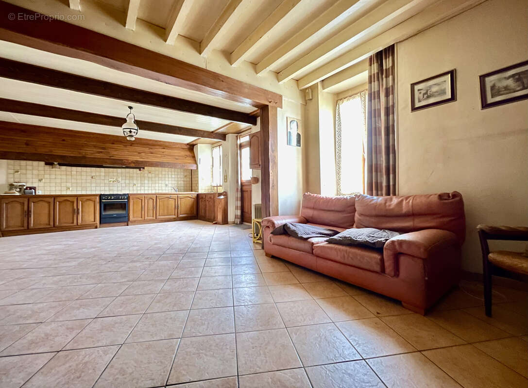 Maison à ROMILLY-SUR-SEINE