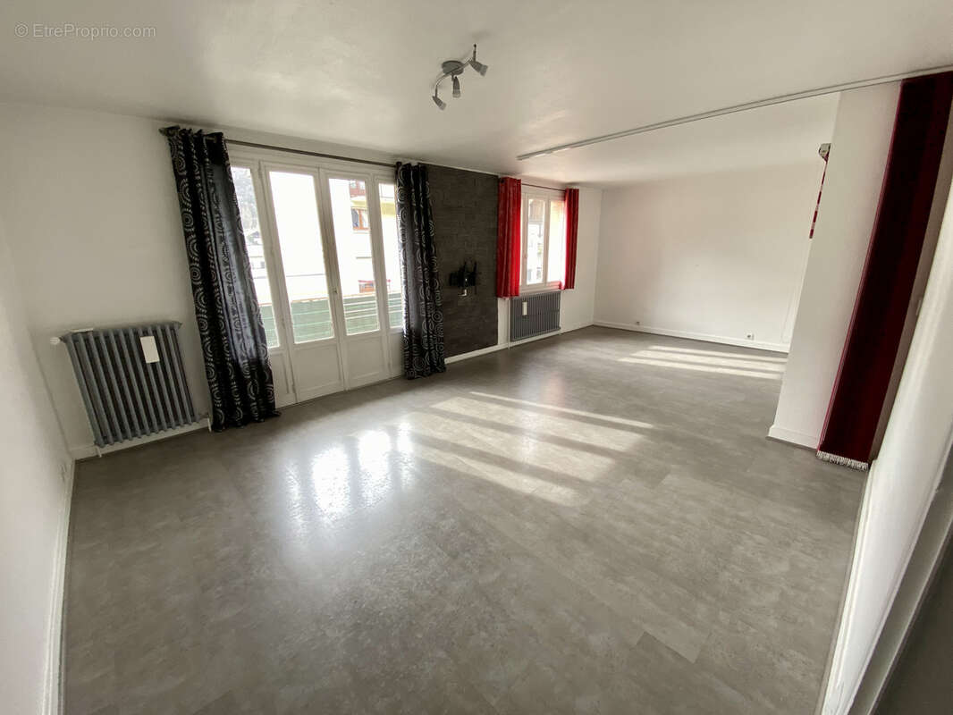 Appartement à SAINT-MICHEL-DE-MAURIENNE