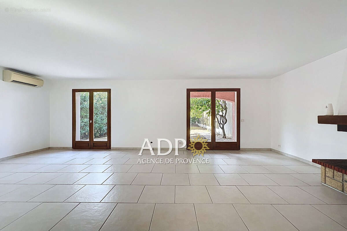 Maison à AURIBEAU-SUR-SIAGNE