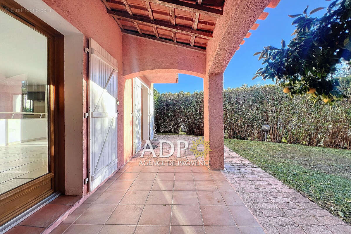 Maison à AURIBEAU-SUR-SIAGNE