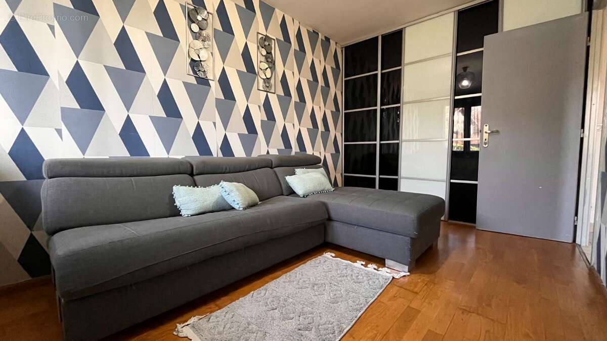 Maison à CRANVES-SALES