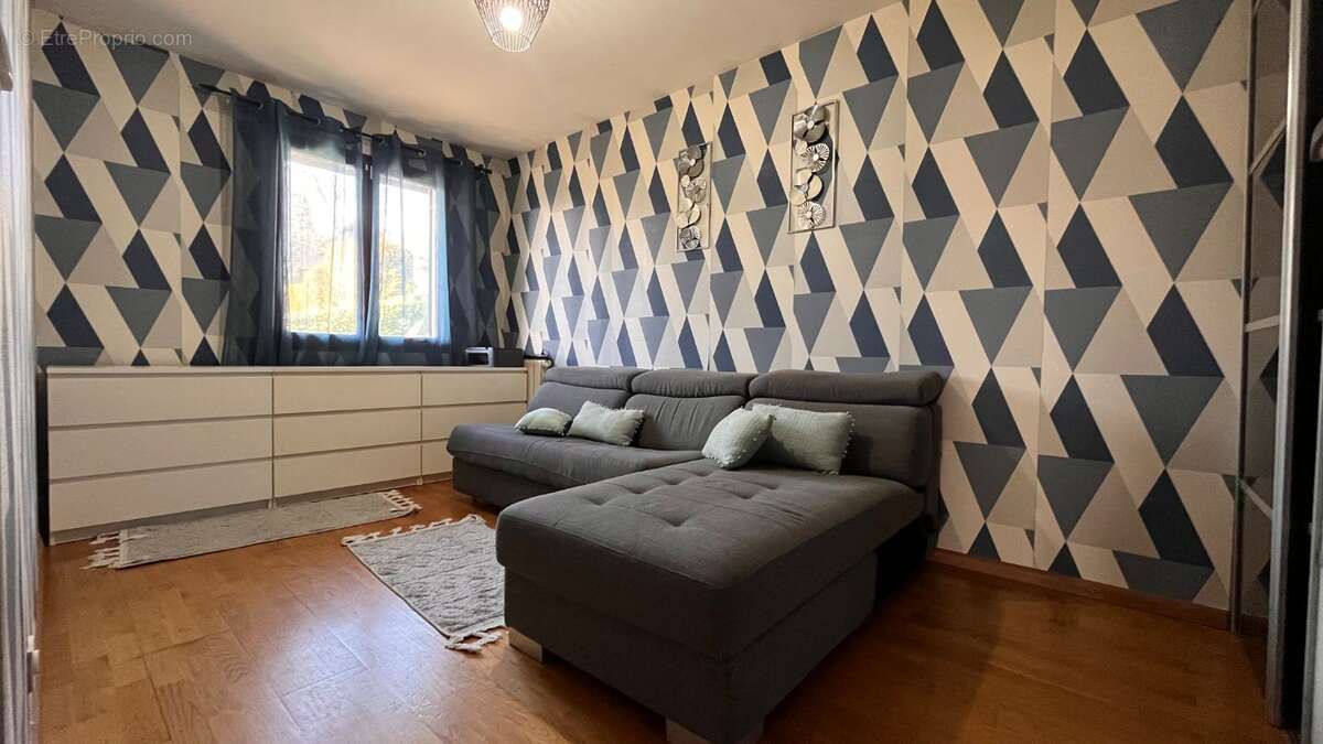 Maison à CRANVES-SALES