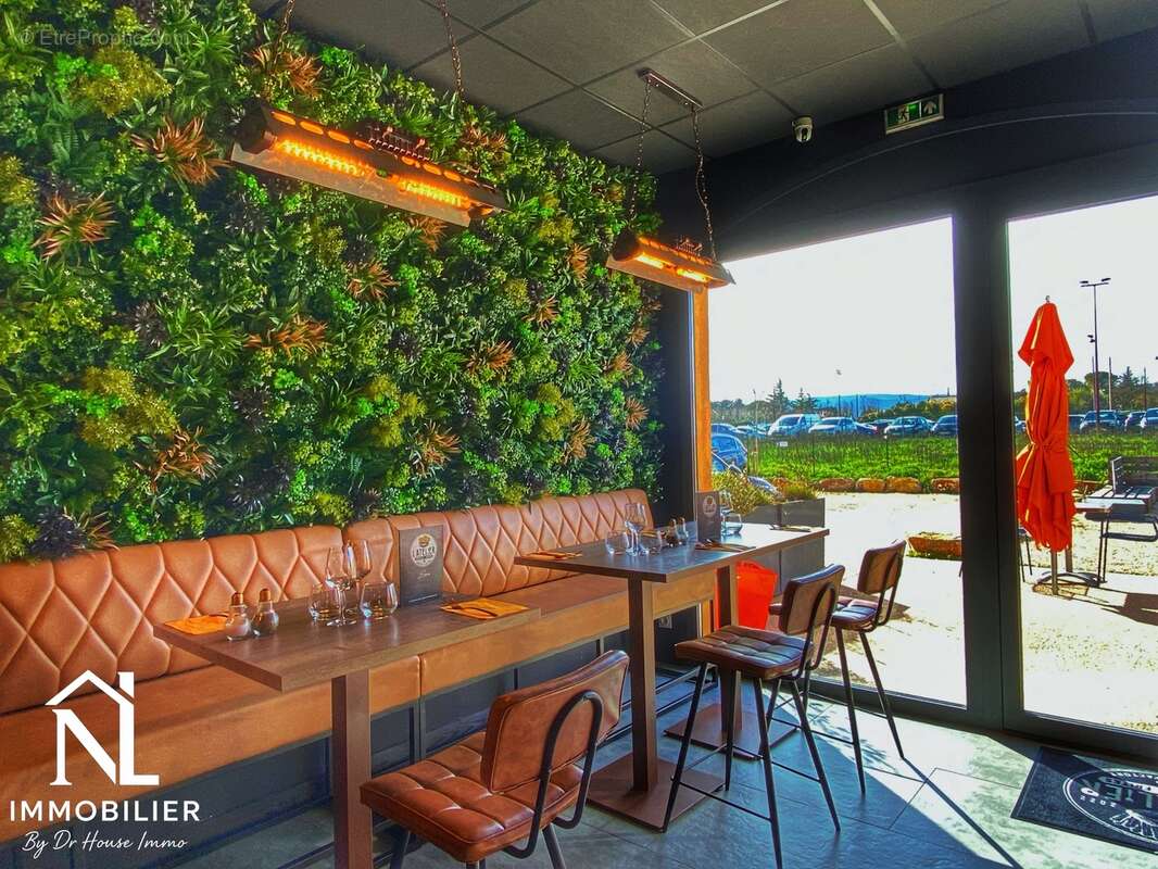 Commerce à GAREOULT